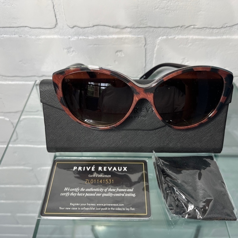 Black Oversized RX Sunglasses with Glamorous Cat-Eye Shape Prive Revaux - Picture 2 of 6